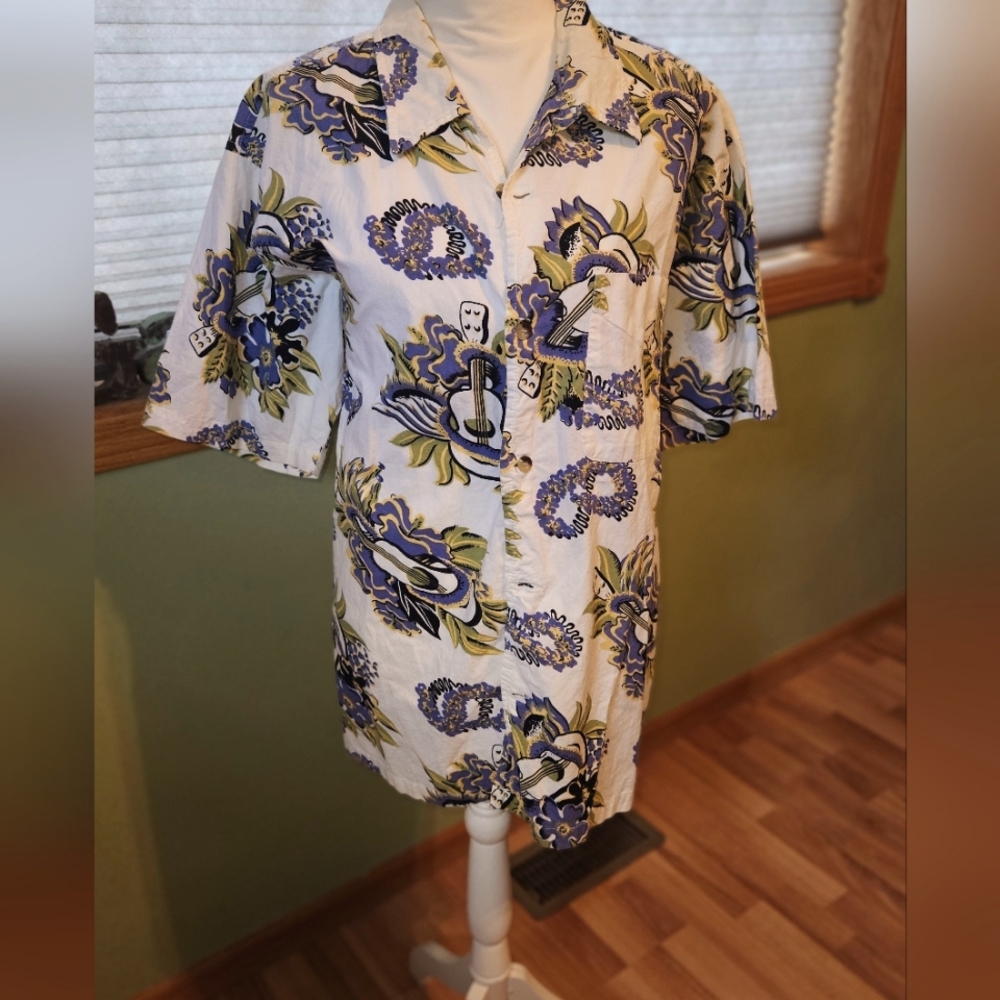Ron Jon surf shop short sleeve button down shirt. Large.